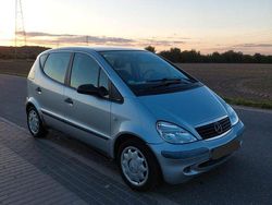 Grau Gebraucht 2001 Mercedes A140 Van / Kleinbus | 1.200 € (Fairer Preis)