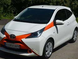 Weiß Gebraucht 2018 Toyota Aygo Kleinwagen | 5.999 € (Fairer Preis)