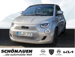 Hellgrau Gebraucht 2025 Fiat 500e Limousine | 34.950 €