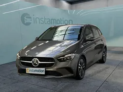 Grau Gebraucht 2025 Mercedes B220 Van / Kleinbus | 41.399 € (Fairer Preis)