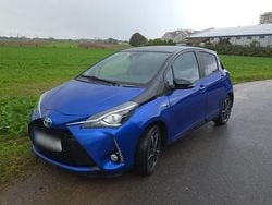 Blau Gebraucht 2017 Toyota Yaris Hybrid Kleinwagen | 12.777 € (Fairer Preis)