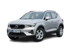 Crystal white / metallic Gebraucht 2024 Volvo XC40 SUV | 30.800 € (Guter Preis)