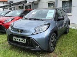Urban khaki, dach mysticschwar Neu 2025 Toyota Aygo Kleinwagen | 19.599 €
