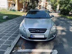 Grau Gebraucht 2009 Kia Ceed EX Kombi | 3.199 € (Superpreis)
