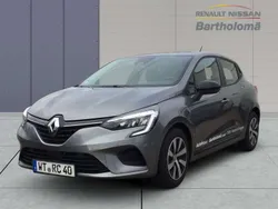 Schiefergrau Gebraucht 2024 Renault Clio V Equilibre Kleinwagen | 18.900 € (Fairer Preis)