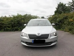 Silber Gebraucht 2016 Skoda Superb Kombi | 19.400 € (Teuer)