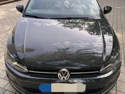 Grau Gebraucht 2019 VW Polo Highline Limousine | 12.000 € (Guter Preis)