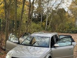 Silber Gebraucht 2001 Audi A4 Kombi | 2.200 € (Fairer Preis)