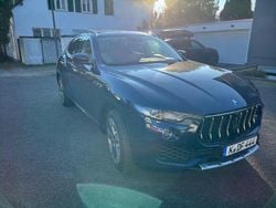 Blau Gebraucht 2018 Maserati Levante SUV | 29.990 € (Superpreis)