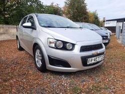 Silber Gebraucht 2011 Chevrolet Aveo LT Kleinwagen | 2.200 € (Guter Preis)