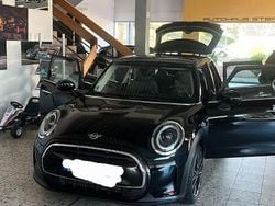 Schwarz Gebraucht 2021 Mini ONE Classic Kleinwagen | 17.900 € (Fairer Preis)