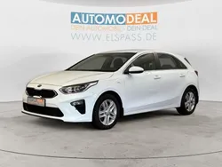 Weiss Gebraucht 2021 Kia Ceed Kombi | 17.296 € (Guter Preis)