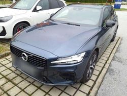 Denim blue / metallic Gebraucht 2020 Volvo V60 R-Design Kombi | 27.490 € (Fairer Preis)