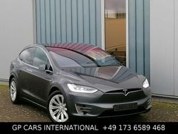 Grau Gebraucht 2017 Tesla Model X SUV | 23.500 €