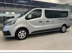 Highlandgrau met. (kqa) (metallic) Gebraucht 2024 Renault Trafic Life Van | 33.880 € (Teuer)