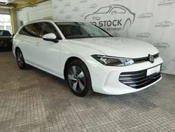 Weiß Gebraucht 2024 VW Passat Business Kombi | 29.950 € (Fairer Preis)