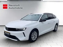 Weiß Gebraucht 2024 Opel Astra Enjoy Kombi | 22.880 € (Fairer Preis)