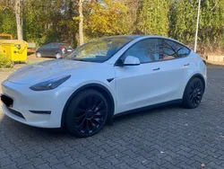 Weiß Gebraucht 2022 Tesla Model Y Performance SUV | 41.000 € (Fairer Preis)