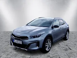 Lunar silber metallic Gebraucht 2023 Kia XCeed 3 SUV | 32.990 € (Teuer)