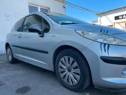 Silber Gebraucht 2006 Peugeot 207 Kleinwagen | 1.050 €