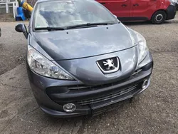 Silber Gebraucht 2009 Peugeot 207 CC Cabrio | 2.700 € (Etwas zu teuer)