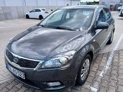 Grau Gebraucht 2011 Kia Ceed Vision Limousine | 6.100 € (Guter Preis)