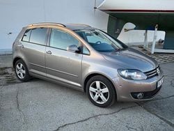 Braun Gebraucht 2011 VW Golf Plus Cross Van / Kleinbus | 7.900 € (Etwas zu teuer)