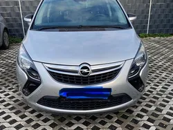 Silber Gebraucht 2014 Opel Zafira Tourer Van / Kleinbus | 8.000 € (Fairer Preis)