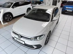 Grau Gebraucht 2024 VW Polo Move Limousine | 22.149 € (Fairer Preis)
