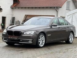 Braun Gebraucht 2012 BMW 750 Comfort Edition Limousine | 11.998 € (Superpreis)