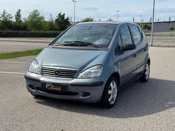 Hellblau Gebraucht 2002 Mercedes A160 Kleinwagen | 2.950 € (Etwas zu teuer)