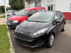 Schwarz Gebraucht 2015 Ford Fiesta Trend Kleinwagen | 6.900 € (Fairer Preis)
