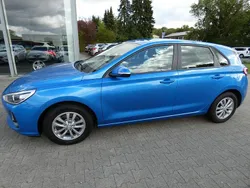 Blau Gebraucht 2018 Hyundai i30 Select Limousine | 10.200 € (Guter Preis)