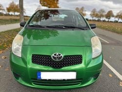 Grün Gebraucht 2007 Toyota Yaris Style Limousine | 1.699 € (Superpreis)