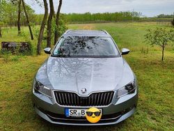 Silber Gebraucht 2018 Skoda Superb SportLine Kombi | 19.200 € (Fairer Preis)