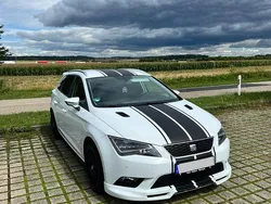 Weiß Gebraucht 2014 Seat Leon ST Style Kombi | 8.800 € (Fairer Preis)