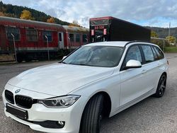 Weiß Gebraucht 2015 BMW 320 Kombi | 11.500 € (Guter Preis)