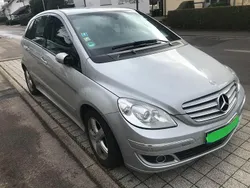 Silber Gebraucht 2008 Mercedes B200 Van / Kleinbus | 3.750 € (Fairer Preis)