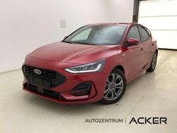 Rot Gebraucht 2025 Ford Focus ST-Line X Limousine | 25.790 € (Fairer Preis)