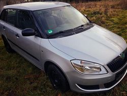 Silber Gebraucht 2011 Skoda Fabia Kombi | 2.900 € (Fairer Preis)