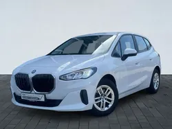 Alpinweiss (weiß) Gebraucht 2022 BMW 218 Active Tourer Performance Van / Kleinbus | 23.850 € (Superpreis)