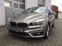 Silber Gebraucht 2014 BMW 218 Active Tourer Luxury Line Van / Kleinbus | 17.800 € (Etwas zu teuer)