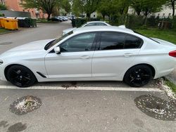 Weiß Gebraucht 2019 BMW 520 Sport Line Limousine | 26.000 € (Teuer)