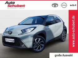 Grün Neu 2025 Toyota Aygo Kleinwagen | 16.980 €