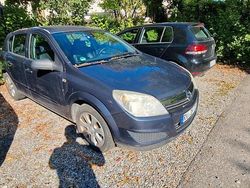 Blau Gebraucht 2008 Opel Astra Kleinwagen | 900 € (Guter Preis)