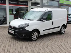 Weiß Gebraucht 2021 Fiat Doblò Van / Kleinbus | 10.999 € (Fairer Preis)
