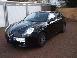 Schwarz Gebraucht 2014 Alfa Romeo Giulietta Turismo Limousine | 5.250 € (Fairer Preis)