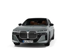 Gebraucht 2025 BMW M760e Comfort Edition Limousine | 126.900 € (Fairer Preis)