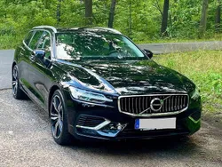 Schwarz Gebraucht 2022 Volvo V60 Inscription Kombi | 31.950 € (Superpreis)