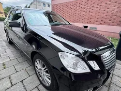 Schwarz Gebraucht 2011 Mercedes E200 Kombi | 8.000 €